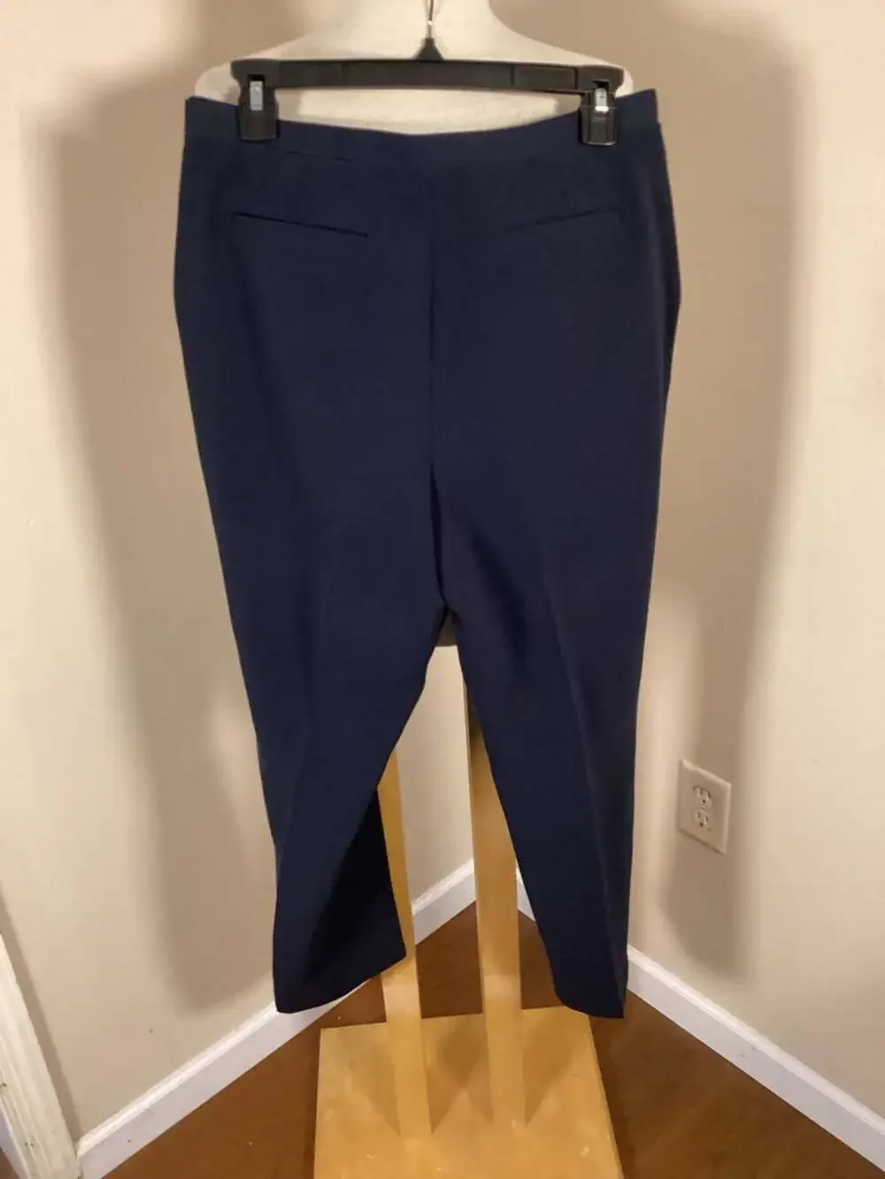 Ellen Tracy Navy Blue Slim Leg Ankle Trousers Size 8